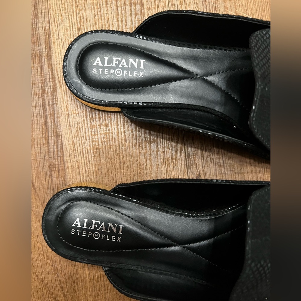 Super Comfortable Flats - image 1